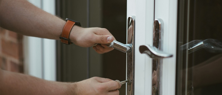 24 hour key locksmith East Rancho Dominguez